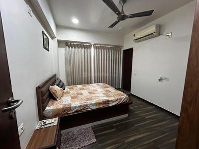 Bedroom Image of 1260 Sq.ft 2 BHK Apartment / Flat for rent in Grand Riviera, Paldi Ahmedabad for Rs. 42000