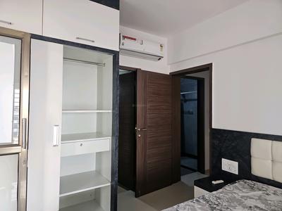 Bedroom Image of 1100 Sq.ft 2 BHK Apartment / Flat for sale in Gera Park View, Kharadi Pune for Rs. 10500000