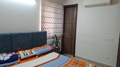 Bedroom Image of 1800 Sq.ft 3 BHK Builder Floor for sale in Bali Nagar New Delhi for Rs. 40000000