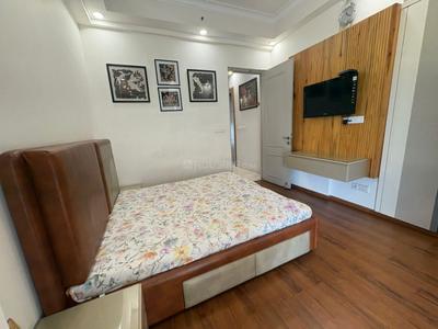 Bedroom Image of 2700 Sq.ft 4 BHK Builder Floor for sale in Moti Nagar New Delhi for Rs. 64500000