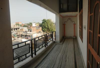 Balcony Image of 900 Sq.ft 1 RK Apartment / Flat for rent in Amrai Gaon Lucknow for Rs. 8500