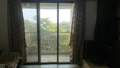 Living Room Image of 650 Sq.ft 2 BHK Apartment / Flat for rent in Lodha Splendora, Kasarvadavali Thane for Rs. 35000