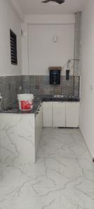 Kitchen Image of 981 Sq.ft 2 BHK Builder Floor for rent in 32nd Parkview Gaur Yamuna City, Yeida Greater Noida for Rs. 16000