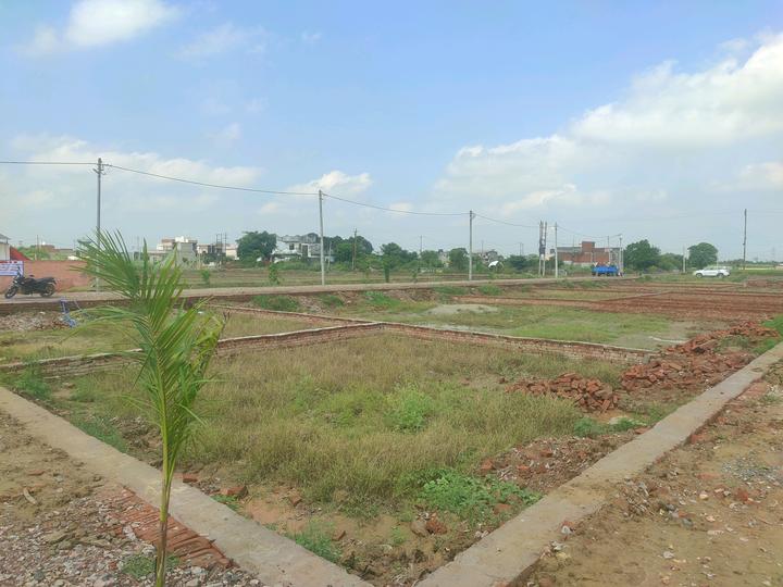 Vrindavan Garden Main Image 1