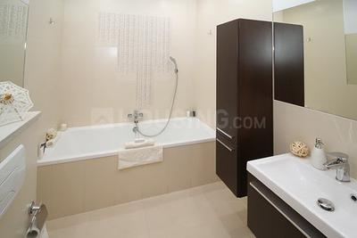 Bathroom Image of 1500 Sq.ft 3 BHK Apartment / Flat for sale in Swaraj Homes Ekta Heritage, Santacruz West Mumbai for Rs. 75000000