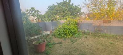 Balcony Image of 6000 Sq.ft 6 BHK Independent House for sale in Sector 72 Noida for Rs. 75000000