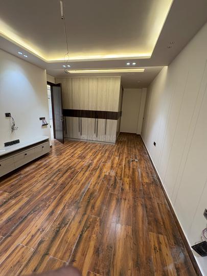 Sector 21 Bedroom 1