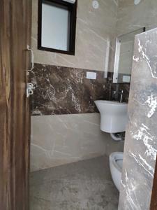 Common Bathroom Image of 950 Sq.ft 2 BHK Apartment / Flat for rent in Chhattarpur New Delhi for Rs. 26000