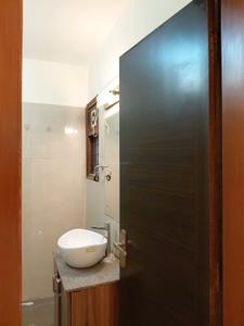 Bedroom One Image of 2000 Sq.ft 3 BHK Apartment / Flat for rent in Sector C 8 Vasant Kunj, Vasant Kunj New Delhi for Rs. 110000