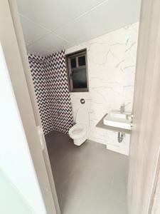 Bathroom Image of 1405 Sq.ft 3.5 BHK Apartment / Flat for sale in Bramha The Collection, Wadgaon Sheri Pune for Rs. 25000000