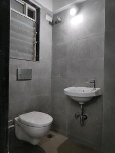 Common Bathroom Image of 530 Sq.ft 1 BHK Apartment / Flat for sale in Borivali West Mumbai for Rs. 12800000