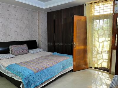 Bedroom Image of 2500 Sq.ft 4 BHK Apartment / Flat for rent in Arunima Palace Apartment, Vasundhara Ghaziabad for Rs. 42000