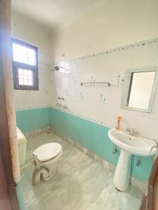 Bathroom Image of 1350 Sq.ft 2 BHK Builder Floor for rent in Sector 78 Mohali for Rs. 23000