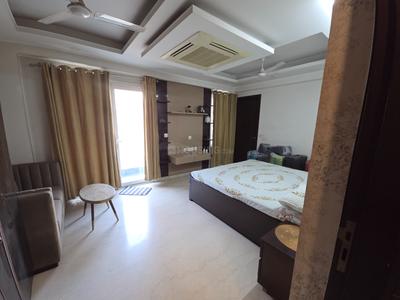 Bedroom Image of 4000 Sq.ft 4.5 BHK Builder Floor for sale in Rajouri Garden New Delhi for Rs. 80000000