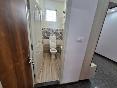 Bathroom Image of 500 Sq.ft 1 BHK Builder Floor for rent in Bommanahalli Bengaluru for Rs. 16000