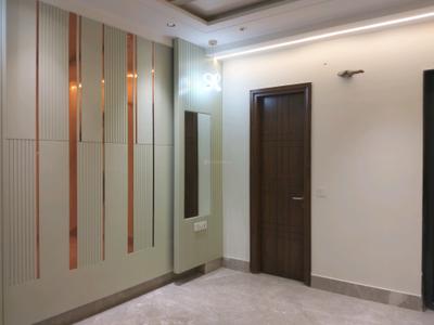 Bedroom Image of 1800 Sq.ft 3 BHK Builder Floor for sale in Vikaspuri New Delhi for Rs. 32000000