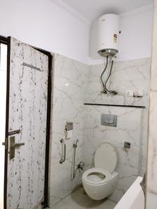 Common Bathroom One Image of 2100 Sq.ft 4 BHK Apartment / Flat for sale in CGHS ShivLok Apartment by CGHS Group, Sector 6 Dwarka New Delhi for Rs. 29800000