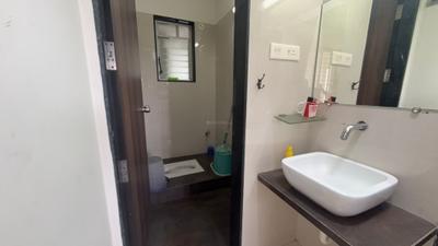 Image of 1047 Sq.ft 2 BHK Apartment / Flat for sale in Kalash Swarajya Apartment, Sadguru Nagar, Nashik for Rs. 6500000
