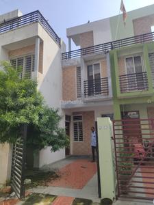 Image of 1300 Sq.ft 3 BHK Independent House for rent in Eldeco II, Lucknow for Rs. 18000