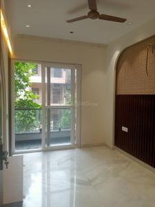 Hall Image of 850 Sq.ft 2 BHK Builder Floor for sale in Shalimar Bagh New Delhi for Rs. 13500000