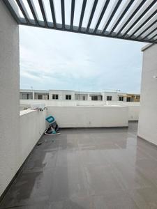 Balcony Image of 4731 Sq.ft 4 BHK Villa for sale in Godrej Golf Links Villas, Jaypee Greens Greater Noida for Rs. 85000000