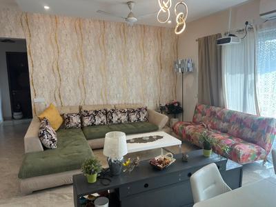 Hall Image of 1851 Sq.ft 3 BHK Apartment / Flat for sale in Amanora Gateway Towers, Hadapsar Pune for Rs. 33000000