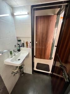 Bathroom Image of 815 Sq.ft 2 BHK Apartment / Flat for sale in Dahisar West Mumbai for Rs. 17500000