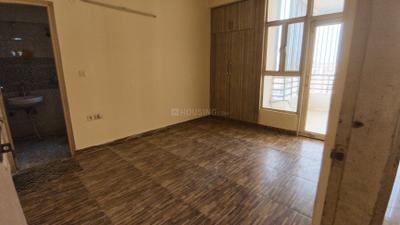 Bedroom Image of 1200 Sq.ft 3 BHK Apartment / Flat for rent in Divyansh Flora, Noida Extension Greater Noida for Rs. 24000