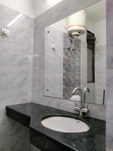 Bathroom Image of 1200 Sq.ft 2 RK Builder Floor for rent in DLF Phase 1 Gurgaon for Rs. 34000