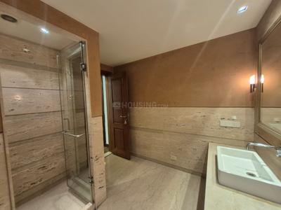 Bathroom Image of 5400 Sq.ft 4 BHK Builder Floor for rent in Safdarjung Development Area New Delhi for Rs. 350000