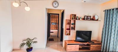Hall Image of 620 Sq.ft 2 BHK Apartment / Flat for sale in Dosti Desire Dosti Pearl, Thane West Thane for Rs. 10500000