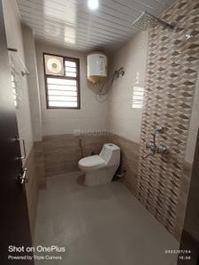 Bathroom Image of 1200 Sq.ft 2 BHK Builder Floor for rent in Sector 46 Gurgaon for Rs. 32000