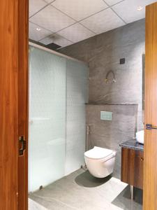 Common Bathroom Image of 2250 Sq.ft 4 BHK Builder Floor for sale in Indirapuram Ghaziabad for Rs. 38500000