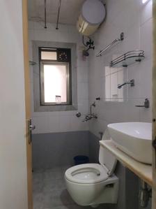 Common Bathroom Image of 1207 Sq.ft 2 BHK Apartment / Flat for rent in Vikas Park, Malad West Mumbai for Rs. 62000
