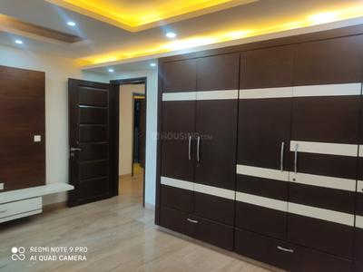 Bedroom Image of 2520 Sq.ft 4 BHK Builder Floor for sale in Punjabi Bagh New Delhi for Rs. 40000000