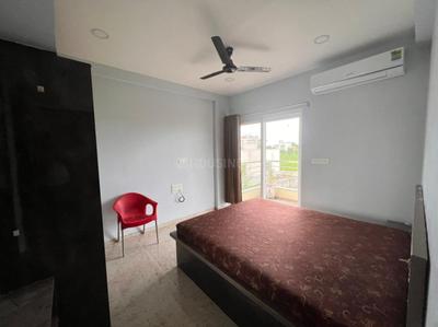 Bedroom Image of 1350 Sq.ft 3 BHK Apartment / Flat for rent in Balaji Pearl, Trimurti Nagar Nagpur for Rs. 35000