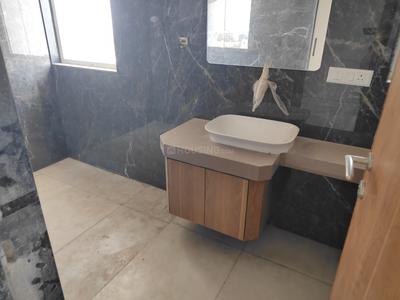 Bathroom Image of 2200 Sq.ft 4 BHK Apartment / Flat for rent in Ratnam Gardenbay, Sama Savli Vadodara for Rs. 45000