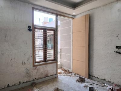 Bedroom Image of 990 Sq.ft 3 BHK Apartment / Flat for sale in Khanpur New Delhi for Rs. 7000000