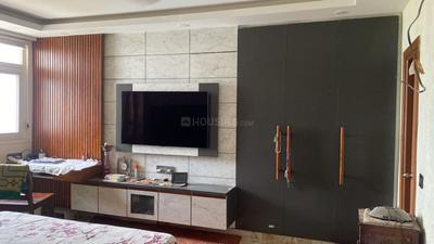 Bedroom Image of 1895 Sq.ft 3 BHK Apartment / Flat for sale in Paramount Symphony, Crossings Republik Ghaziabad for Rs. 13500000