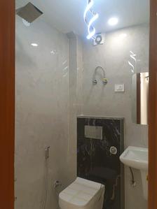 Common Bathroom One Image of 600 Sq.ft 2 BHK Builder Floor for rent in Dwarka Mor New Delhi for Rs. 22500