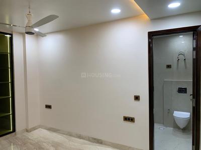 Bedroom Image of 2000 Sq.ft 3 BHK Builder Floor for sale in Kirti Nagar New Delhi for Rs. 35000000