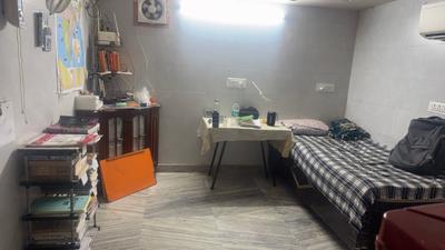 1 RK Independent Builder Floor