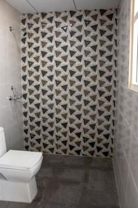 Bathroom Image of 1100 Sq.ft 2 BHK Apartment / Flat for sale in Divyansh Onyx Block D2 And D3, Mahurali Ghaziabad for Rs. 4000008