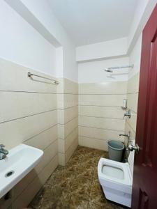 Bathroom Image of 1159 Sq.ft 3 BHK Apartment / Flat for sale in Galaxy Cloud Space, Kakkanad Kochi for Rs. 10000000