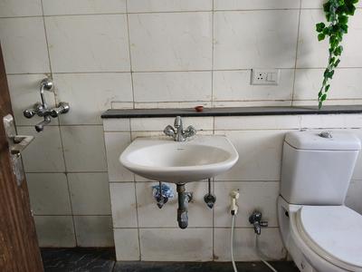 Bathroom Image of 1200 Sq.ft 3.5 BHK Apartment / Flat for sale in BPTP Park Elite Premium, Sector 84 Faridabad for Rs. 11000000