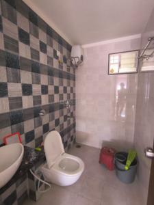 Bathroom Image of 1450 Sq.ft 3 BHK Apartment / Flat for rent in Rachana Sahira Wing A, Chinchbhavan Nagpur for Rs. 22000