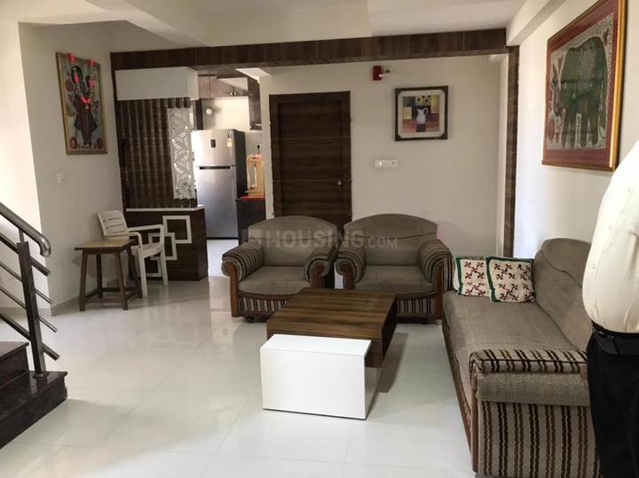 Vasana Hadmatia, Sargasan Main Image 1