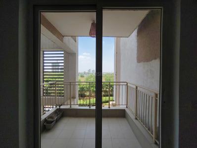 Balcony Image of 1400 Sq.ft 3 BHK Apartment / Flat for sale in Emaar Palm Gardens, Sector 83 Gurgaon for Rs. 22000000