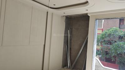 Bedroom Image of 1800 Sq.ft 3 BHK Builder Floor for sale in Chittaranjan Park New Delhi for Rs. 63000000