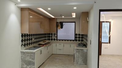 Kitchen Image of 1500 Sq.ft 3 BHK Builder Floor for sale in Pitampura New Delhi for Rs. 14500000